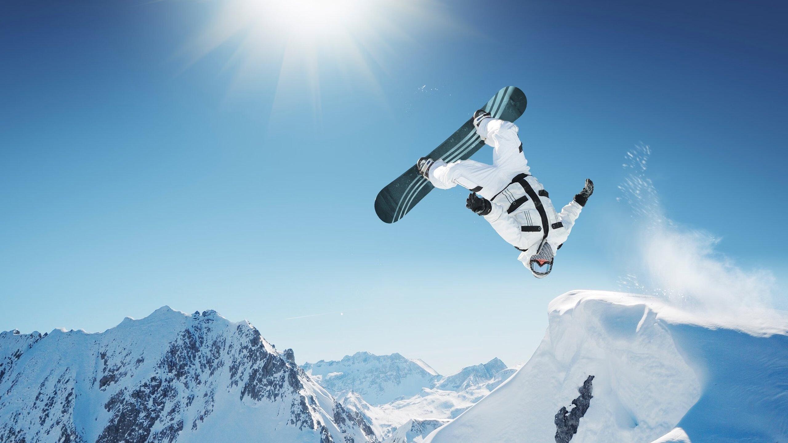 中国花样游泳队巴黎奥运备战冲刺 新编排惊艳国际赛场