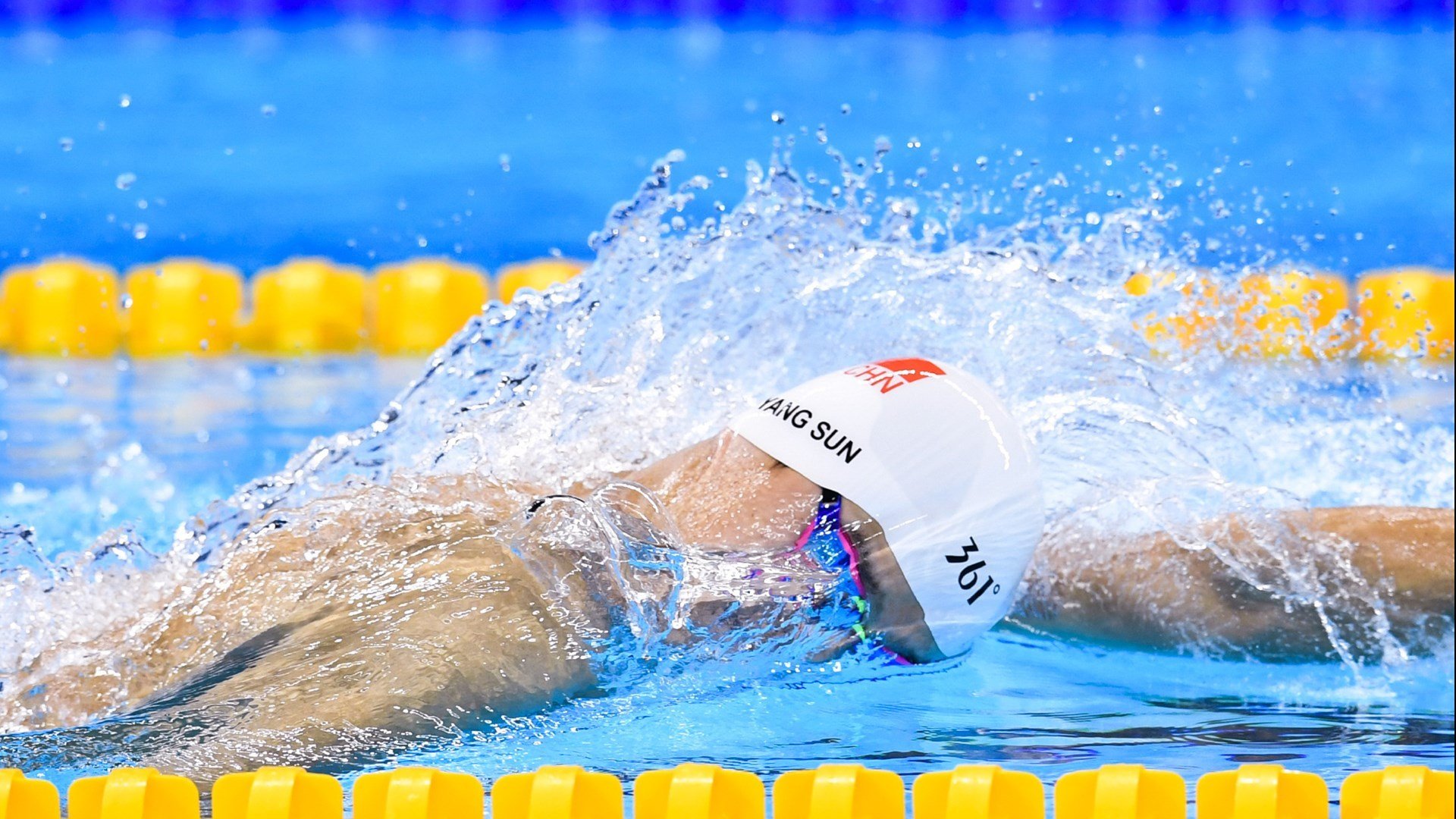 2026年世界杯预选赛激战正酣，多支豪门球队提前锁定席位，亚洲区竞争白热化